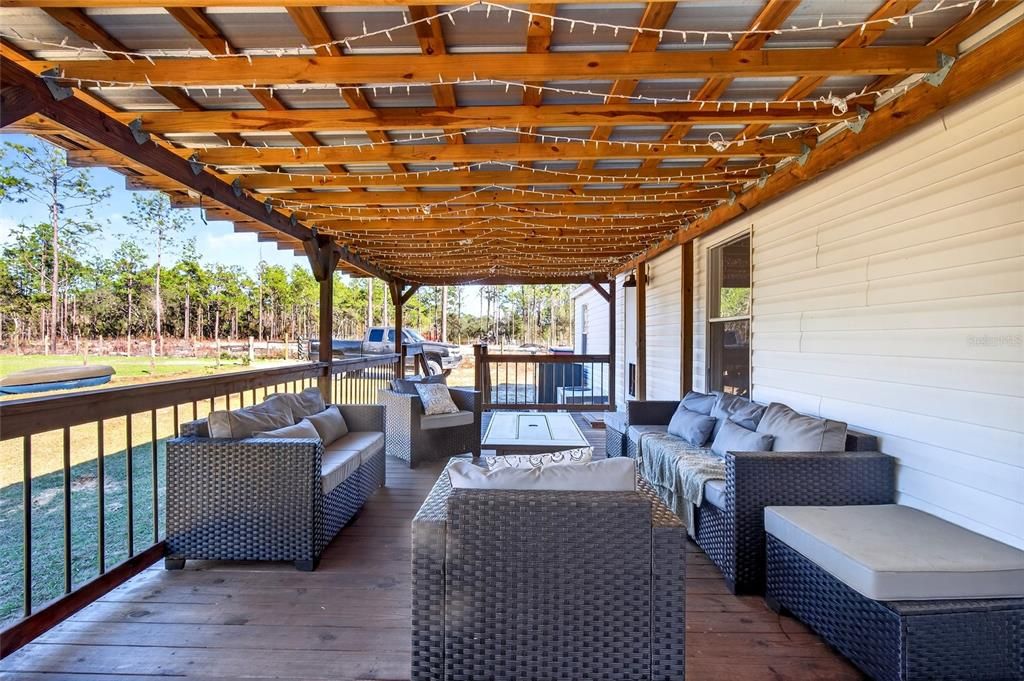 For Sale: $350,000 (3 beds, 2 baths, 1620 Square Feet)