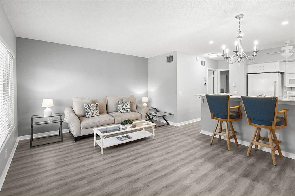 待售: $129,900 (1 贝兹, 1 浴室, 800 平方英尺)