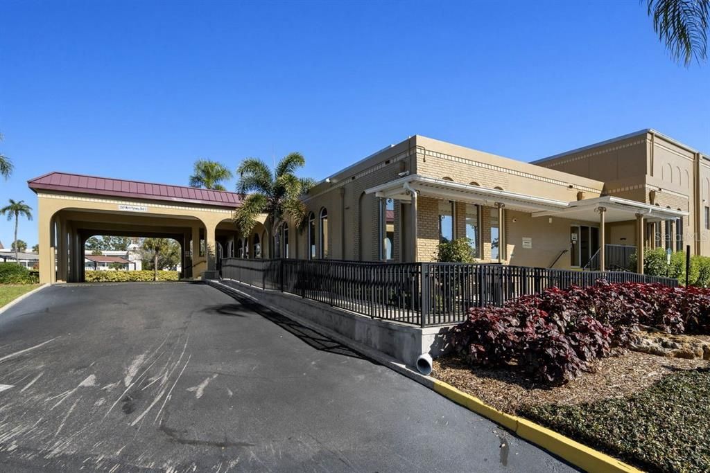 待售: $129,900 (1 贝兹, 1 浴室, 800 平方英尺)