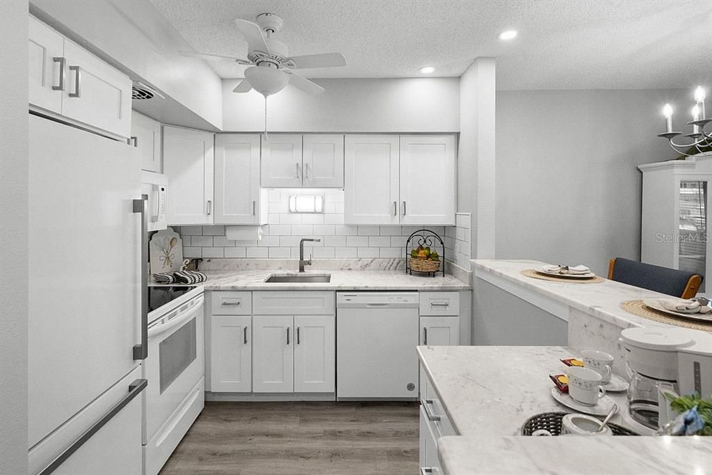 待售: $129,900 (1 贝兹, 1 浴室, 800 平方英尺)