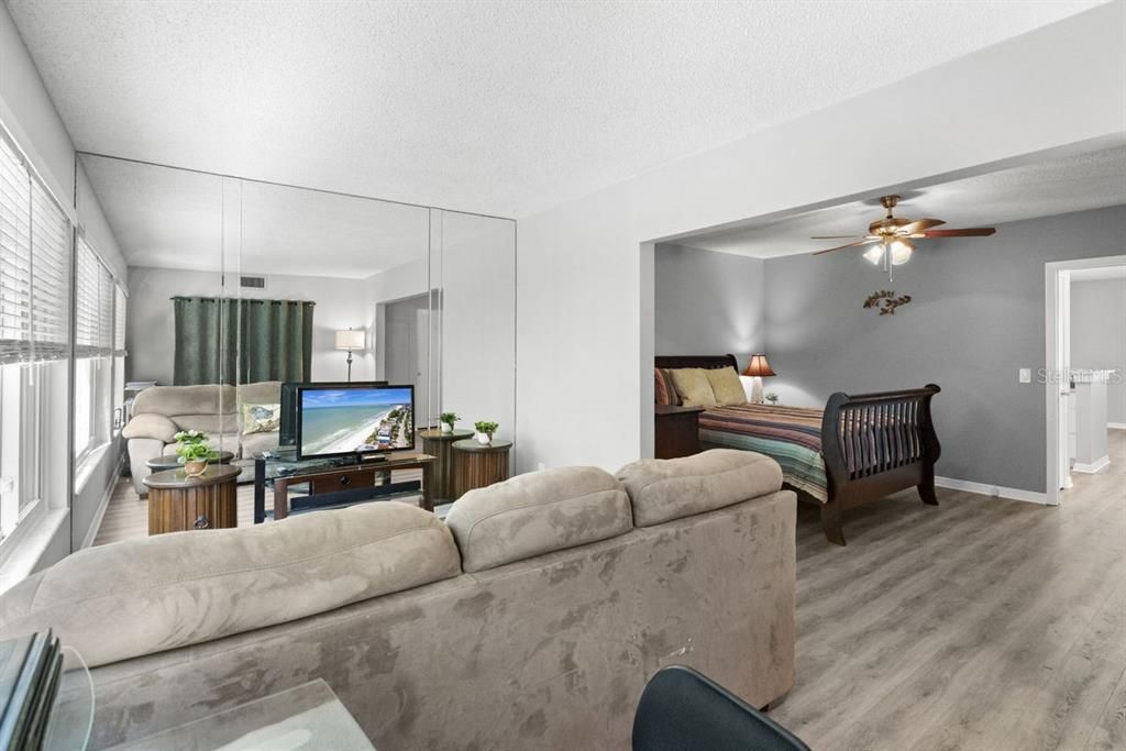 待售: $129,900 (1 贝兹, 1 浴室, 800 平方英尺)