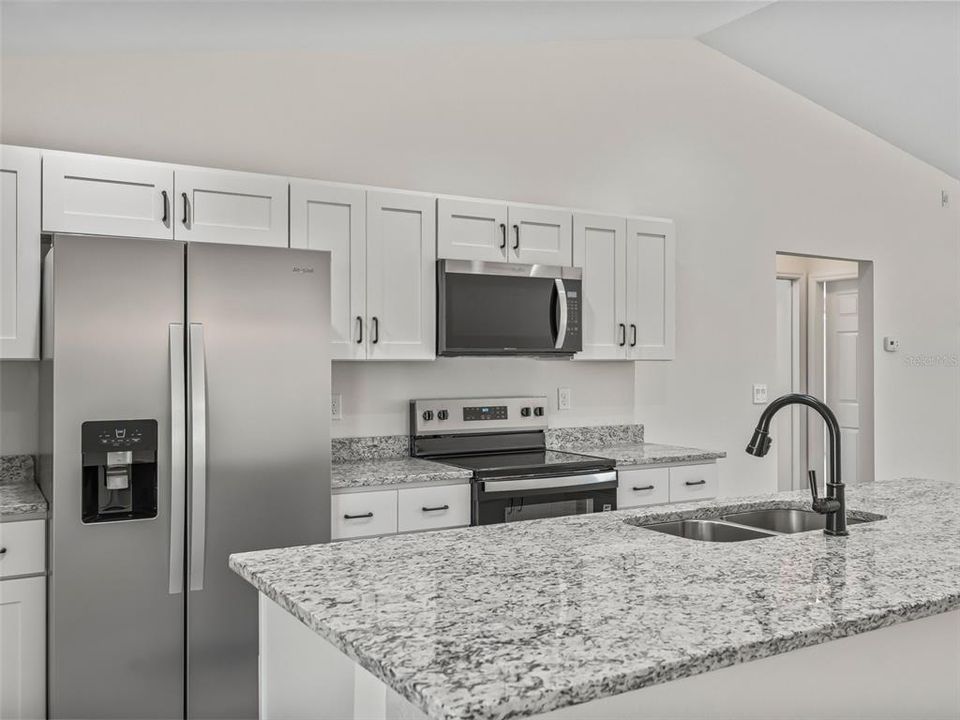 Activo con contrato: $259,000 (3 camas, 2 baños, 1412 Pies cuadrados)