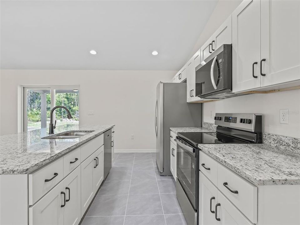 Activo con contrato: $259,000 (3 camas, 2 baños, 1412 Pies cuadrados)