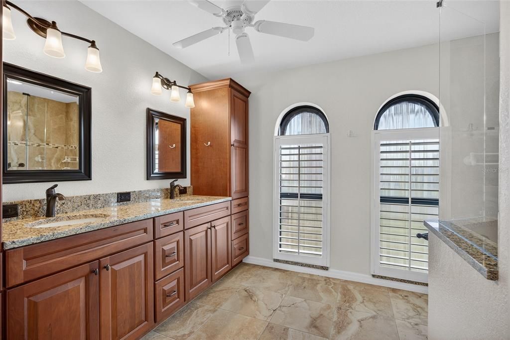 For Sale: $399,900 (3 beds, 2 baths, 2200 Square Feet)