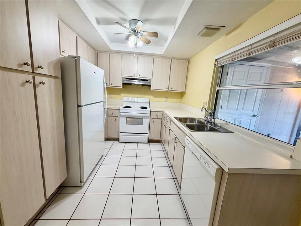 For Rent: $1,745 (2 beds, 1 baths, 1178 Square Feet)