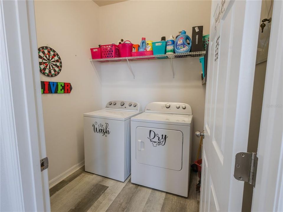 На продажу: $609,000 (4 спален, 2 ванн, 2391 Квадратных фут)