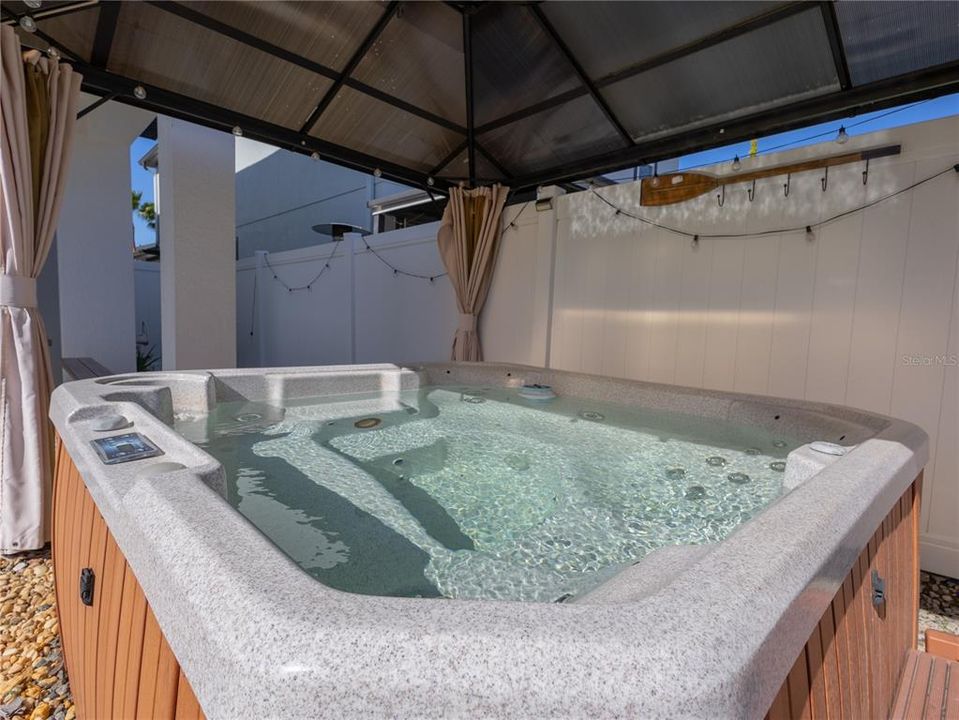 На продажу: $609,000 (4 спален, 2 ванн, 2391 Квадратных фут)