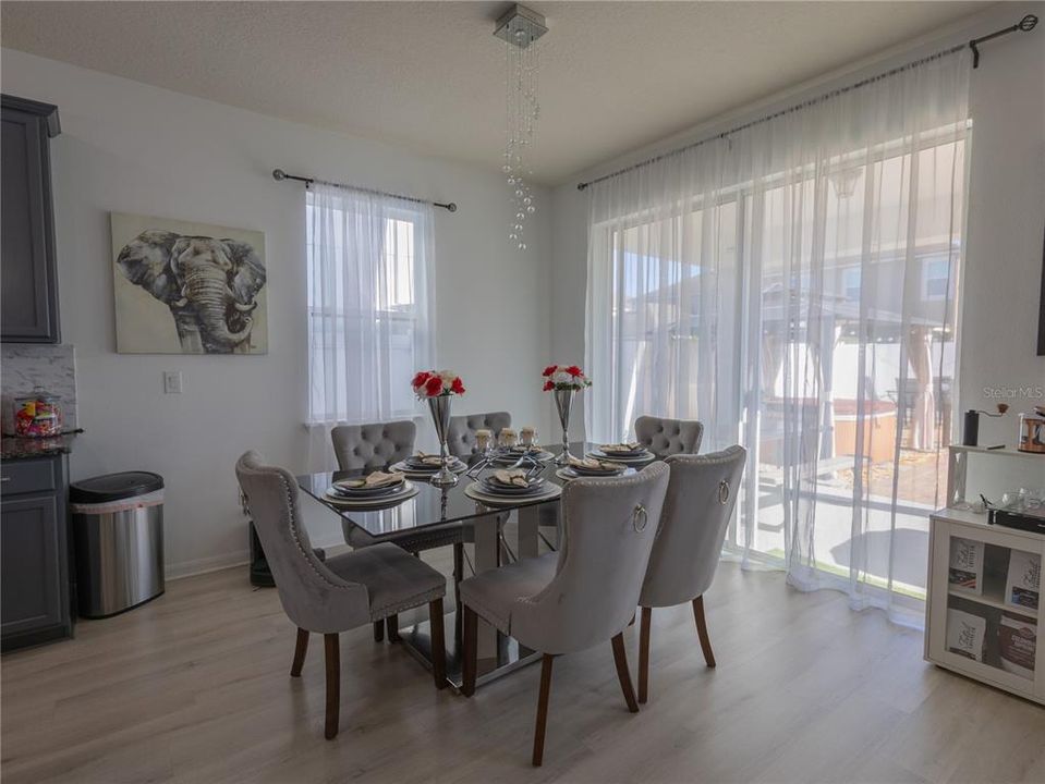 На продажу: $609,000 (4 спален, 2 ванн, 2391 Квадратных фут)