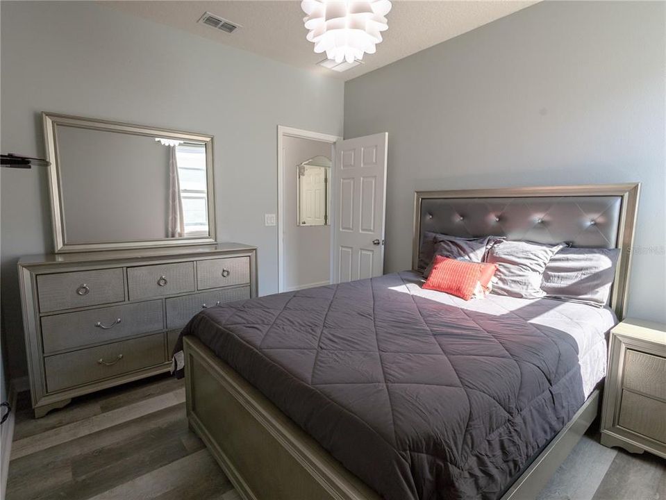 На продажу: $609,000 (4 спален, 2 ванн, 2391 Квадратных фут)