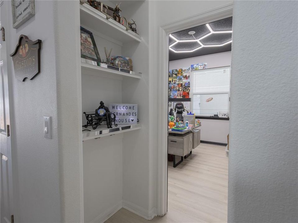 На продажу: $609,000 (4 спален, 2 ванн, 2391 Квадратных фут)