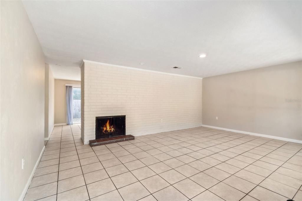 待售: $250,000 (3 贝兹, 2 浴室, 1288 平方英尺)