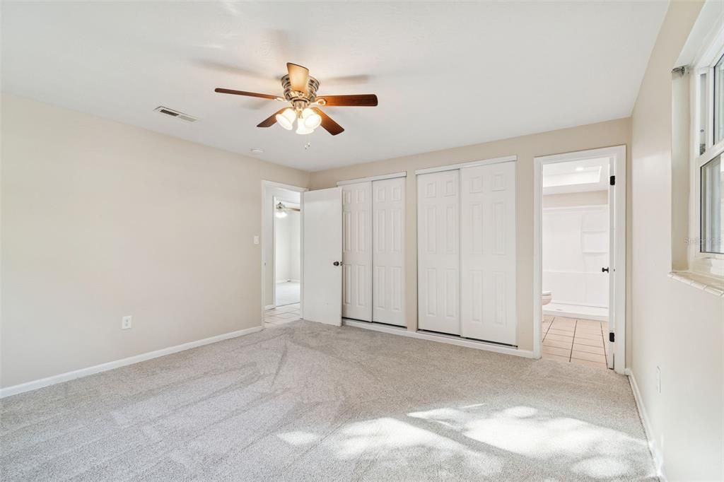 待售: $250,000 (3 贝兹, 2 浴室, 1288 平方英尺)