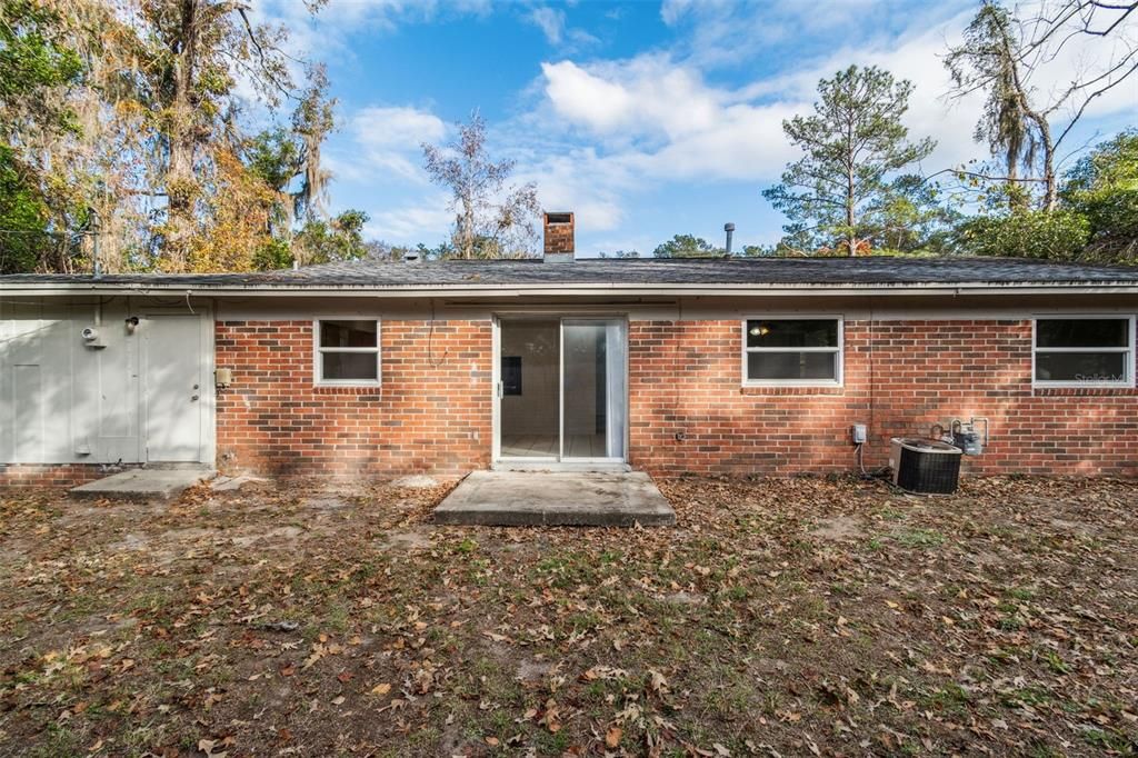 待售: $250,000 (3 贝兹, 2 浴室, 1288 平方英尺)