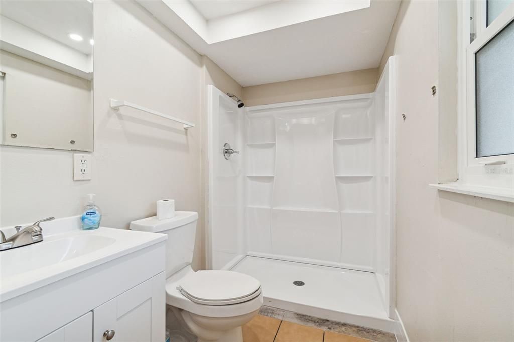 待售: $250,000 (3 贝兹, 2 浴室, 1288 平方英尺)