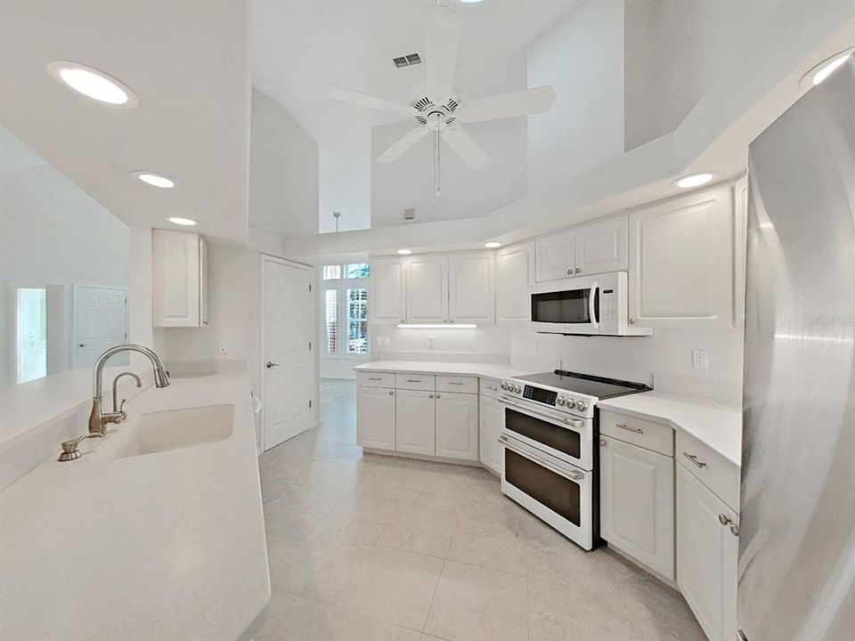 待售: $810,000 (3 贝兹, 3 浴室, 2398 平方英尺)