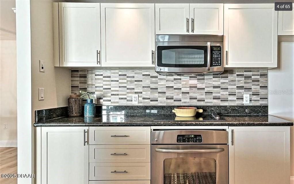 На продажу: $340,000 (2 спален, 2 ванн, 1660 Квадратных фут)