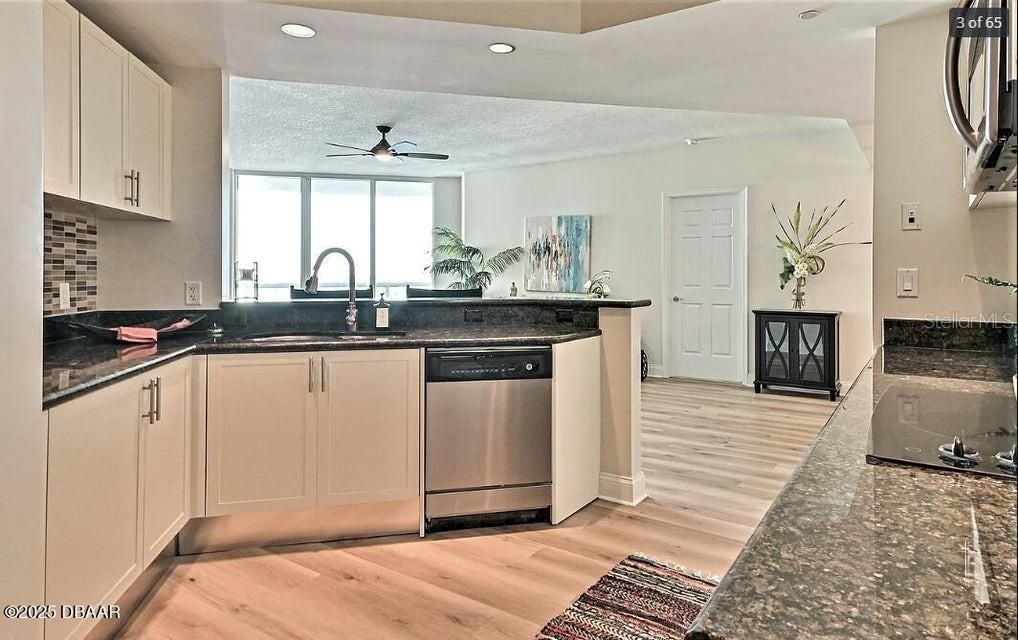 На продажу: $340,000 (2 спален, 2 ванн, 1660 Квадратных фут)