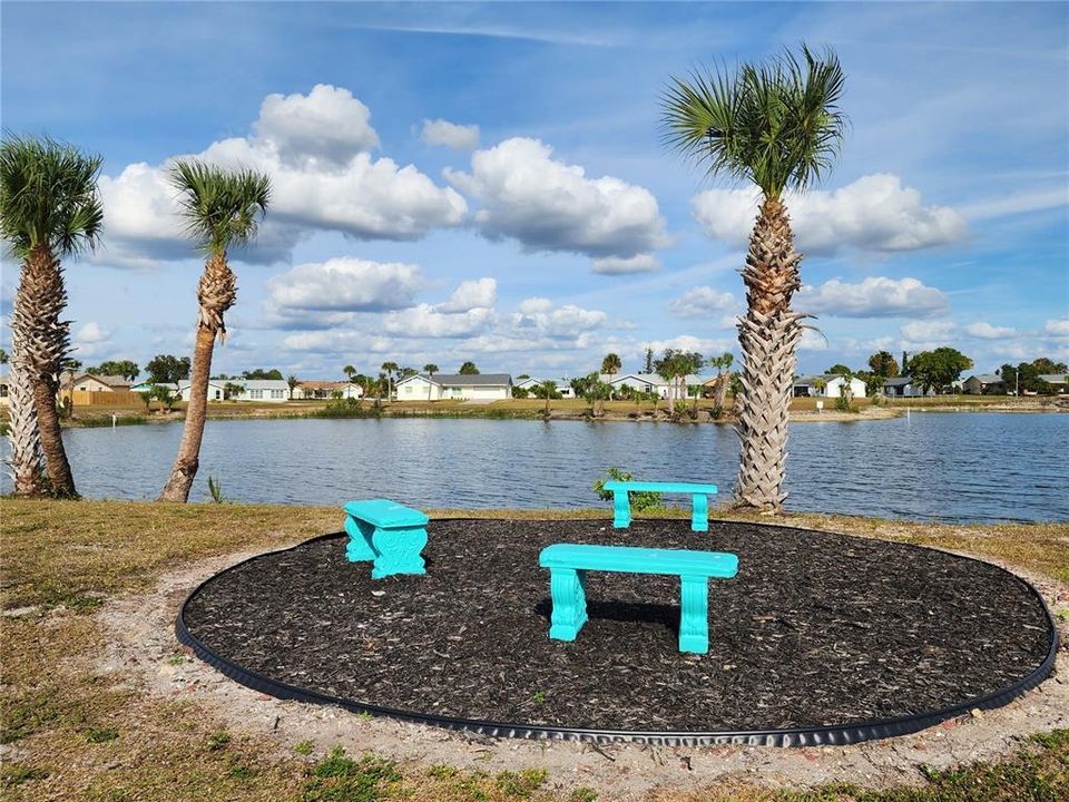 待售: $219,900 (2 贝兹, 2 浴室, 962 平方英尺)