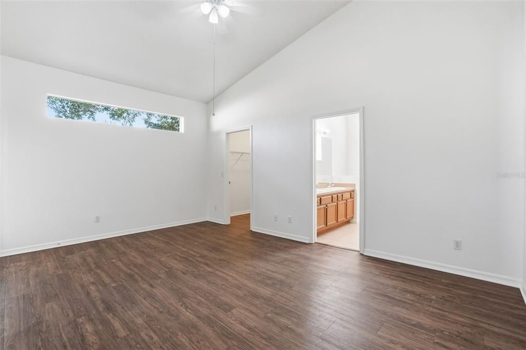 For Sale: $304,900 (3 beds, 2 baths, 1696 Square Feet)