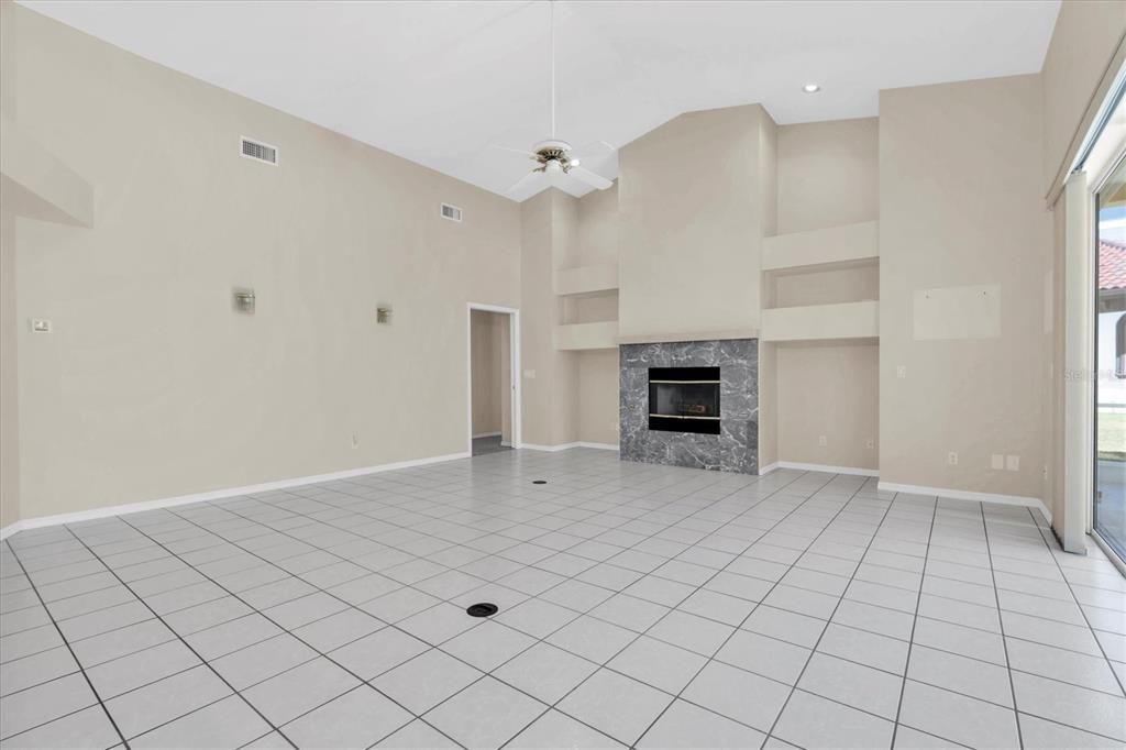 待售: $720,000 (3 贝兹, 3 浴室, 2628 平方英尺)