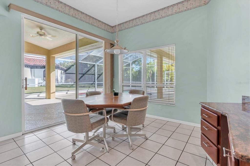 待售: $720,000 (3 贝兹, 3 浴室, 2628 平方英尺)