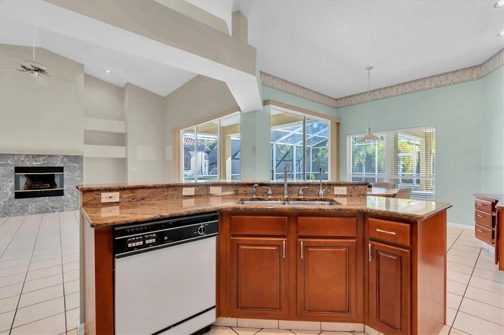 待售: $720,000 (3 贝兹, 3 浴室, 2628 平方英尺)