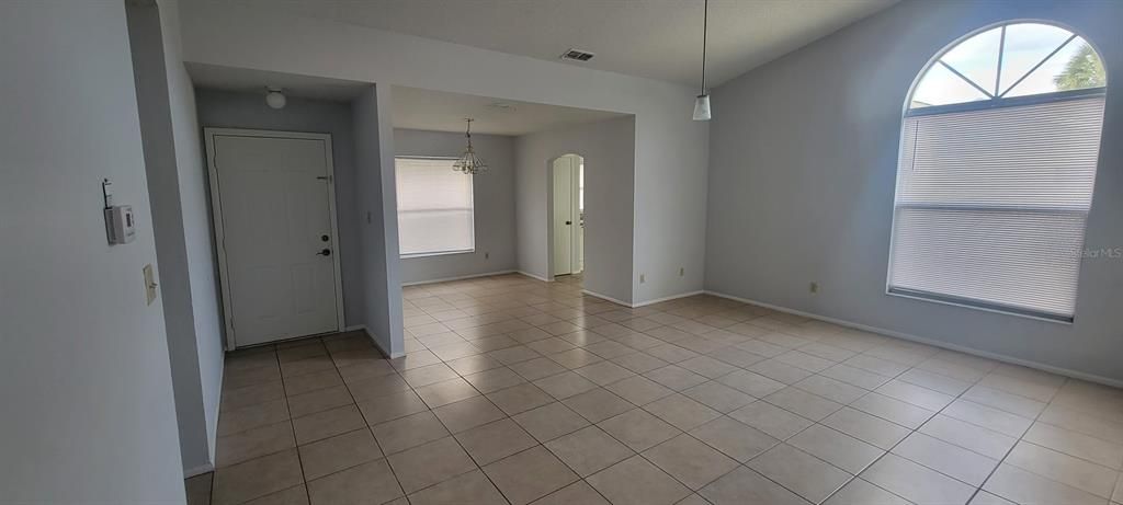 For Sale: $350,000 (3 beds, 2 baths, 1377 Square Feet)