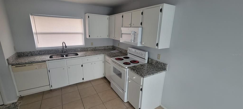 For Sale: $350,000 (3 beds, 2 baths, 1377 Square Feet)