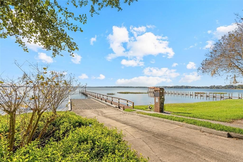 En Venta: $480,000 (4 camas, 2 baños, 2065 Pies cuadrados)