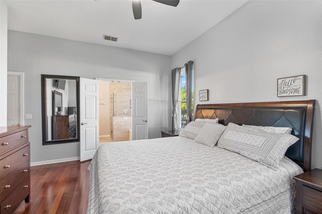 En Venta: $480,000 (4 camas, 2 baños, 2065 Pies cuadrados)