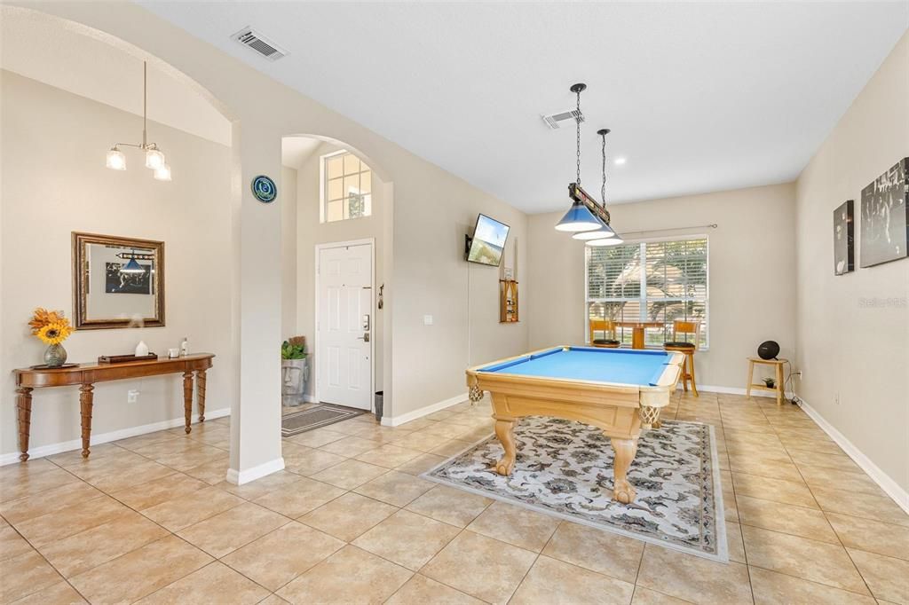 En Venta: $480,000 (4 camas, 2 baños, 2065 Pies cuadrados)