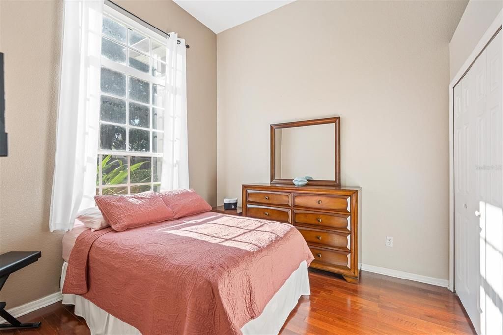 En Venta: $480,000 (4 camas, 2 baños, 2065 Pies cuadrados)