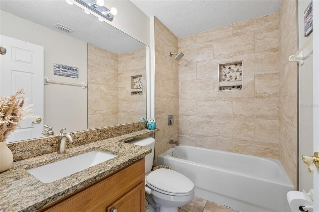 En Venta: $480,000 (4 camas, 2 baños, 2065 Pies cuadrados)