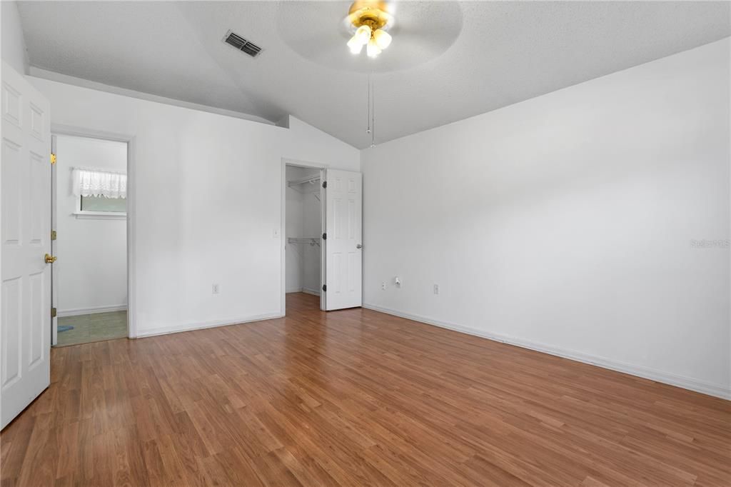 В аренду: $1,800 (3 спален, 2 ванн, 1440 Квадратных фут)