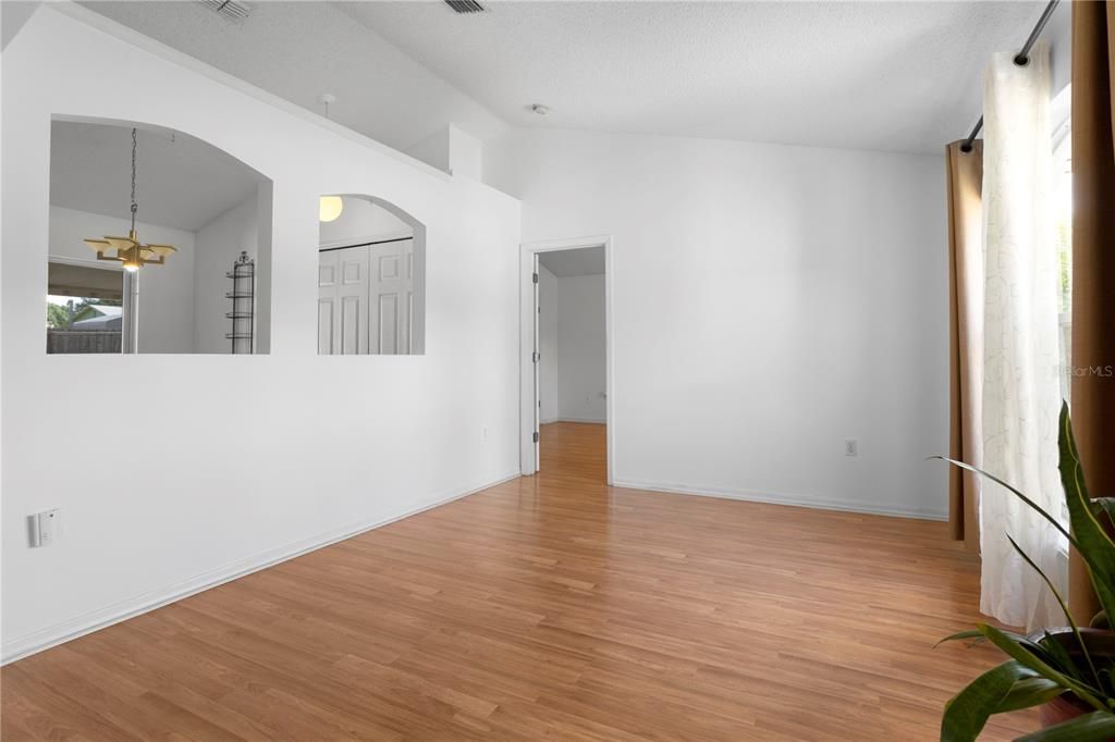 В аренду: $1,800 (3 спален, 2 ванн, 1440 Квадратных фут)