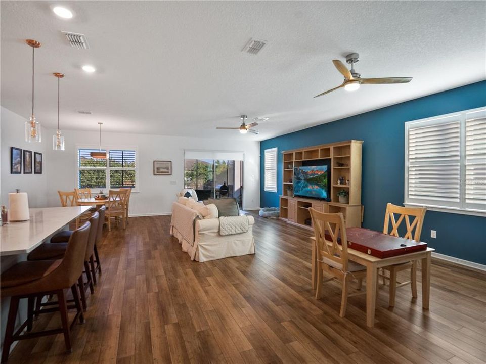 待售: $408,888 (3 贝兹, 2 浴室, 2186 平方英尺)