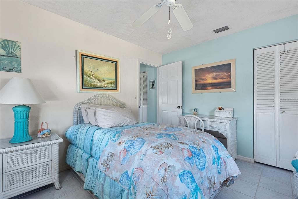 На продажу: $525,000 (2 спален, 2 ванн, 1252 Квадратных фут)