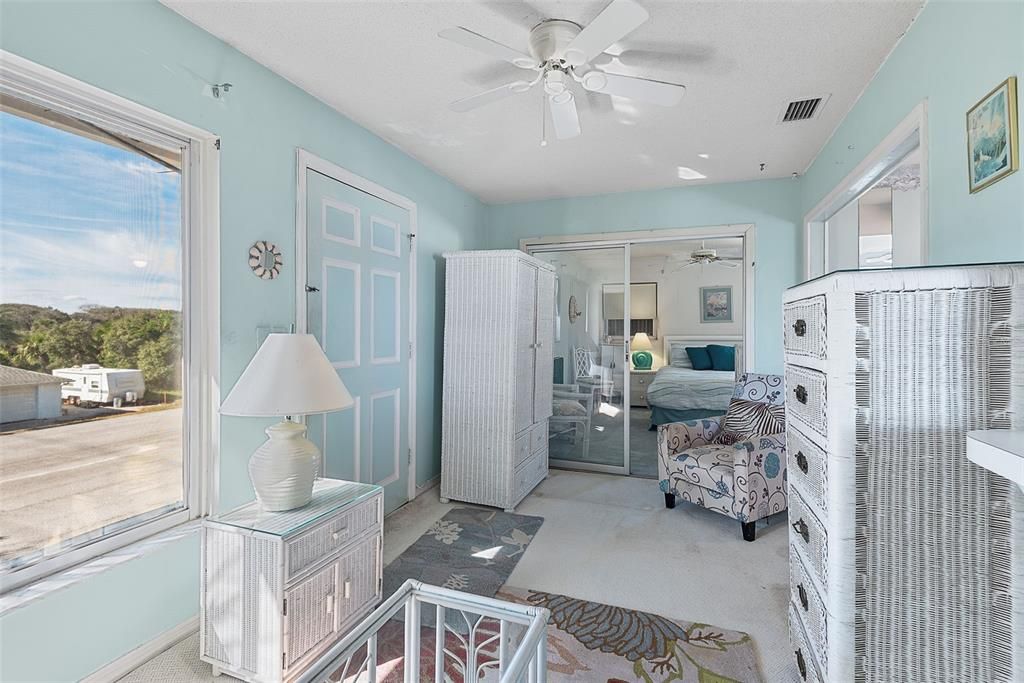 На продажу: $525,000 (2 спален, 2 ванн, 1252 Квадратных фут)