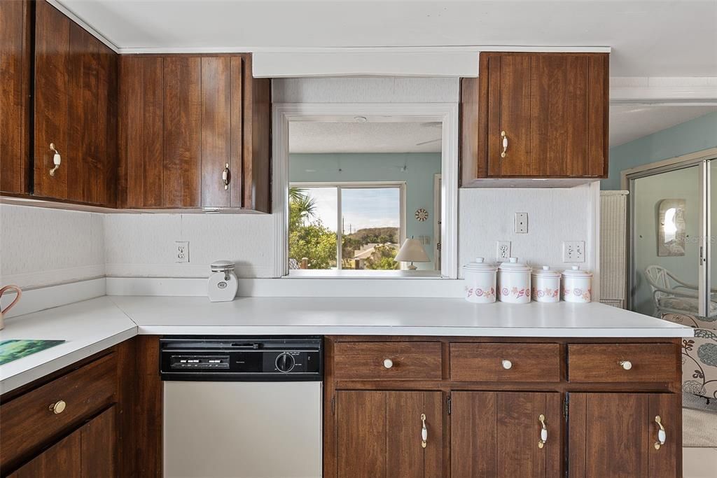 На продажу: $525,000 (2 спален, 2 ванн, 1252 Квадратных фут)