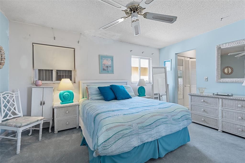 На продажу: $525,000 (2 спален, 2 ванн, 1252 Квадратных фут)