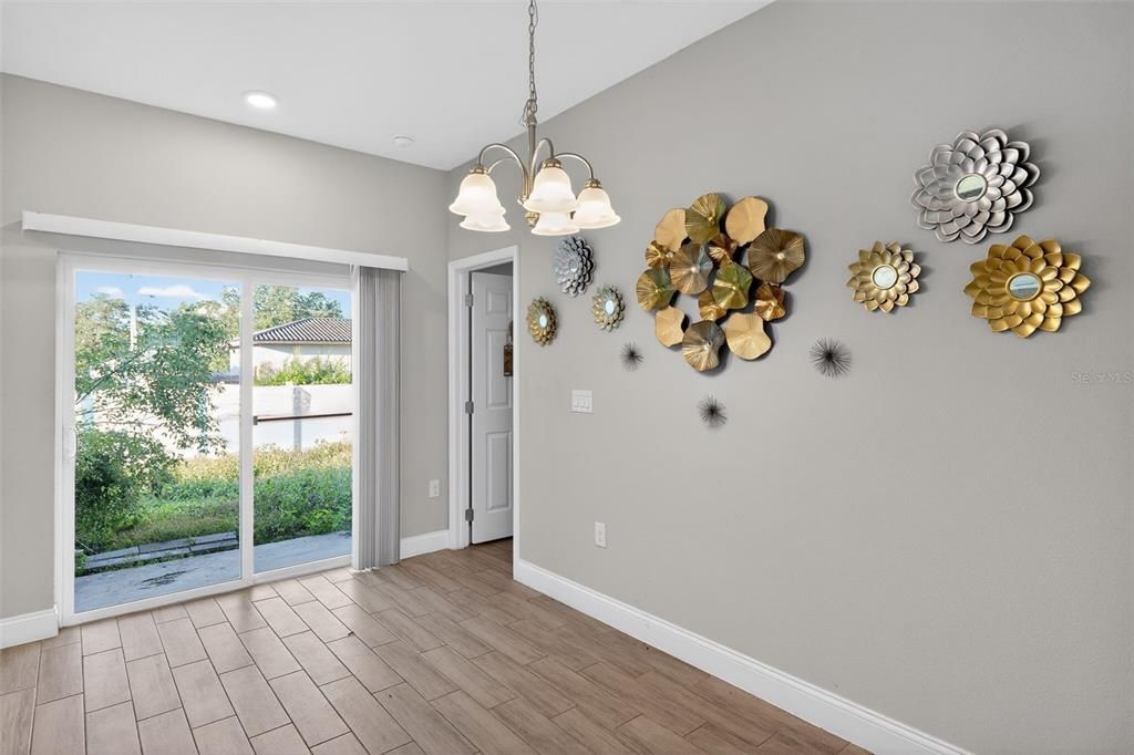 For Rent: $1,800 (3 beds, 2 baths, 1632 Square Feet)