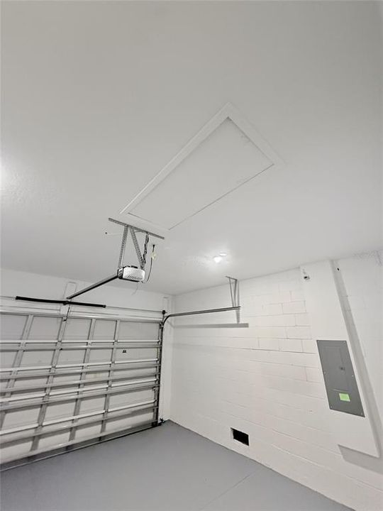 For Rent: $1,800 (3 beds, 2 baths, 1632 Square Feet)