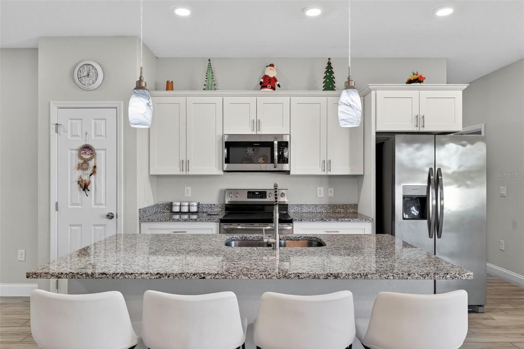 For Rent: $1,800 (3 beds, 2 baths, 1632 Square Feet)