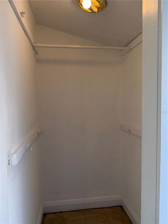 出租: $3,150 (3 贝兹, 3 浴室, 1392 平方英尺)