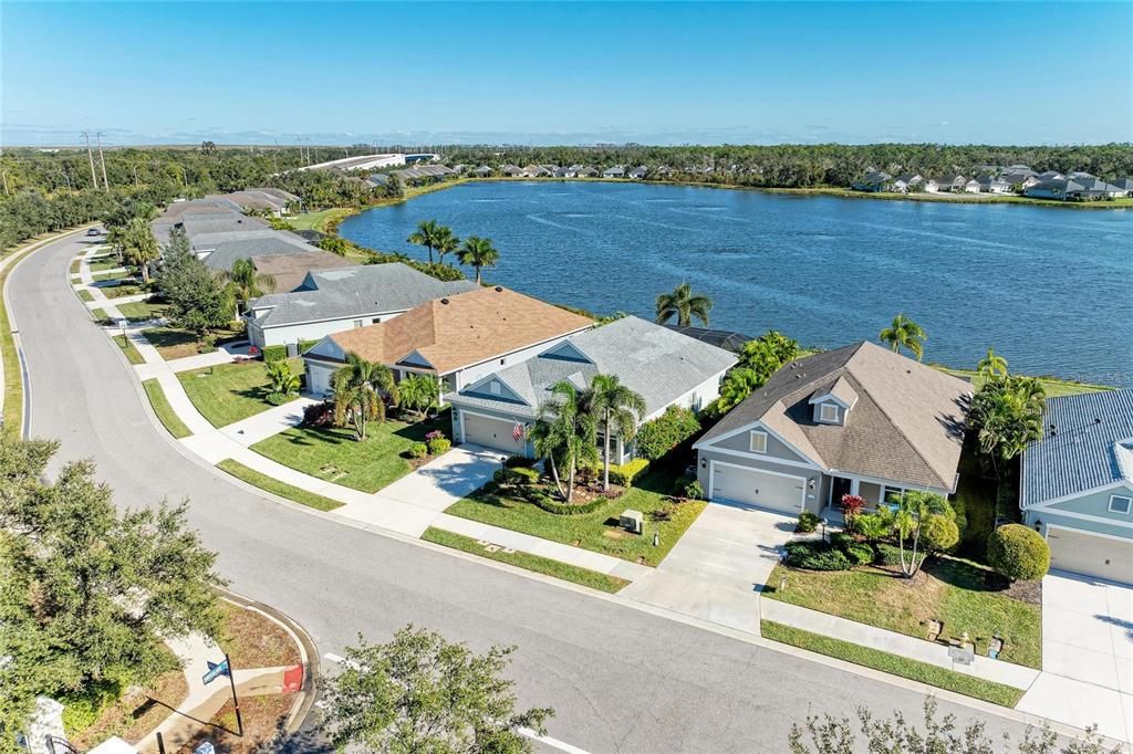 На продажу: $570,000 (3 спален, 2 ванн, 1790 Квадратных фут)