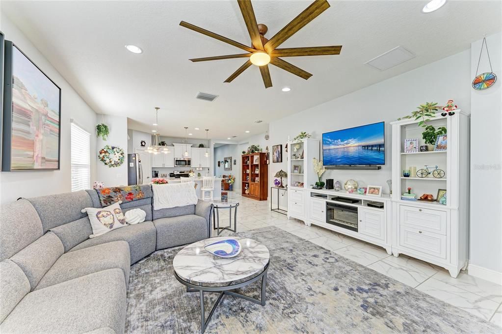 На продажу: $570,000 (3 спален, 2 ванн, 1790 Квадратных фут)