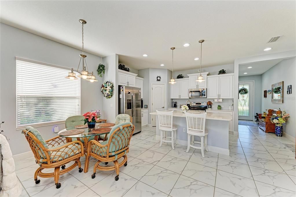 На продажу: $570,000 (3 спален, 2 ванн, 1790 Квадратных фут)