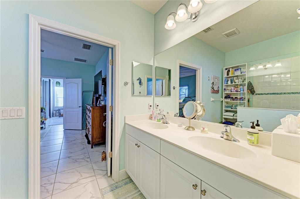 На продажу: $570,000 (3 спален, 2 ванн, 1790 Квадратных фут)