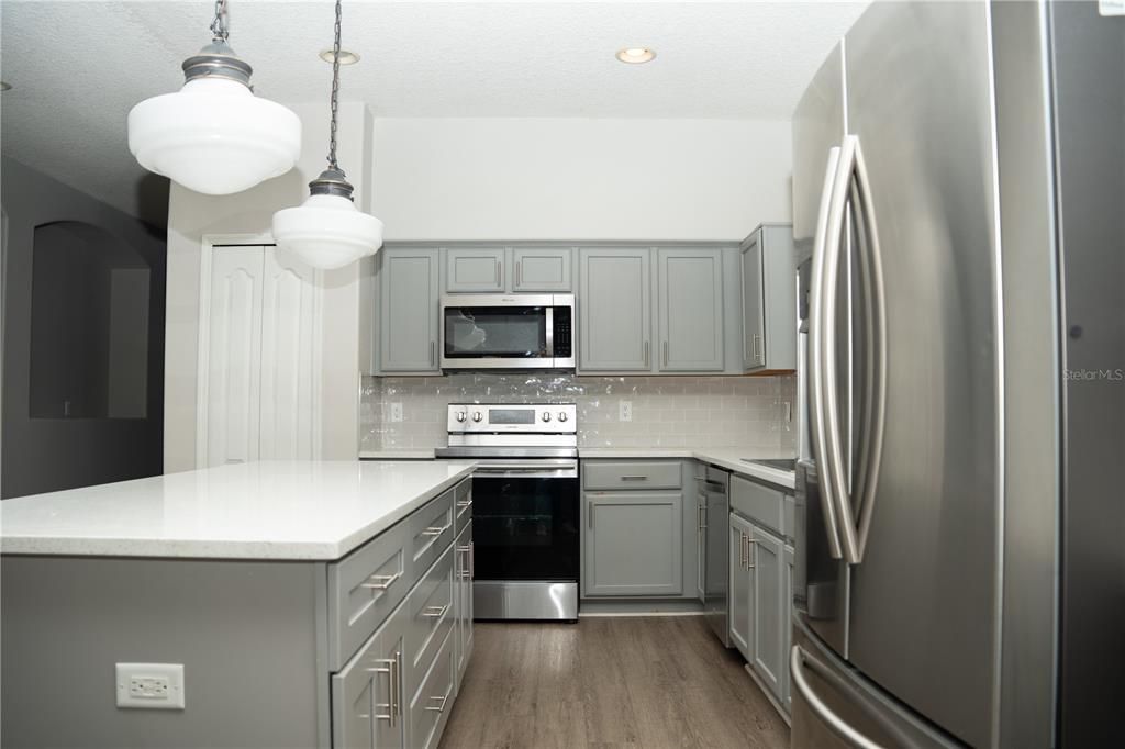 For Rent: $3,200 (4 beds, 2 baths, 2197 Square Feet)