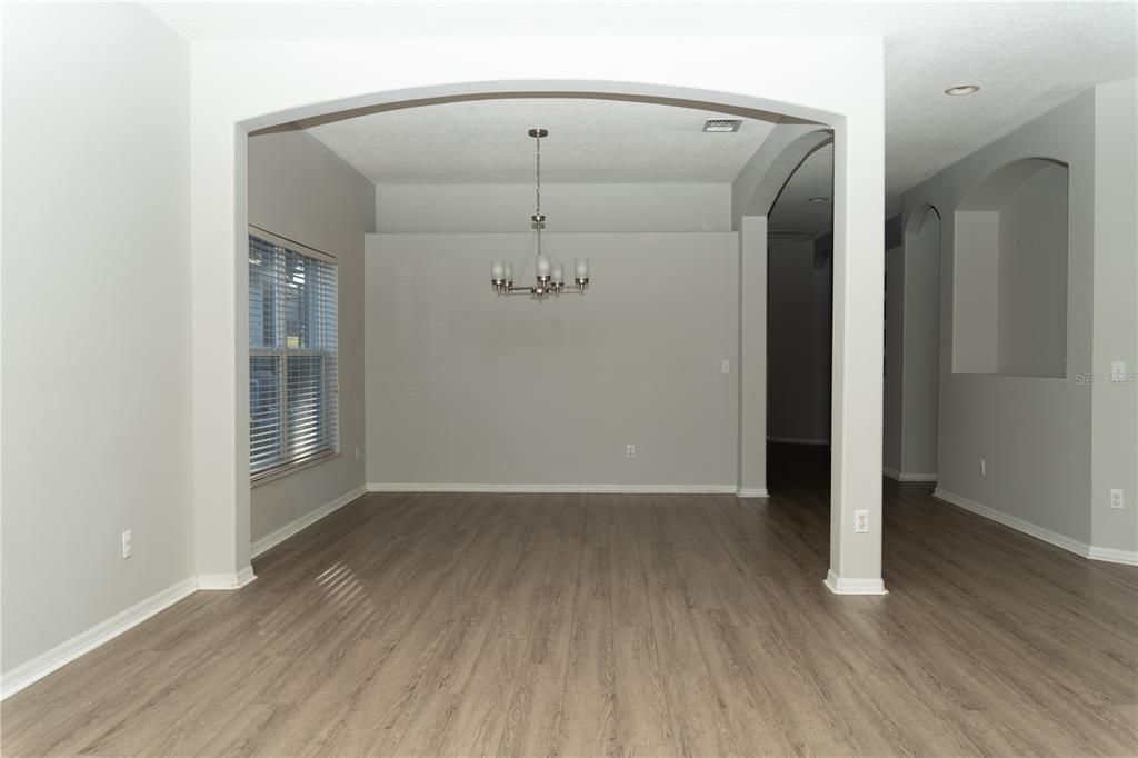 For Rent: $3,200 (4 beds, 2 baths, 2197 Square Feet)